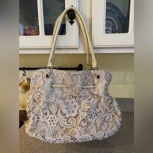 Lace overnight bag with gold background